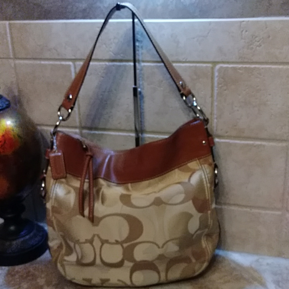 Coach Zoe Opt Signiture Hobo X-Large 14710 Handbag